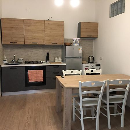 شقة La Casa Nell'Antico Cortile كاتانيا المظهر الخارجي الصورة